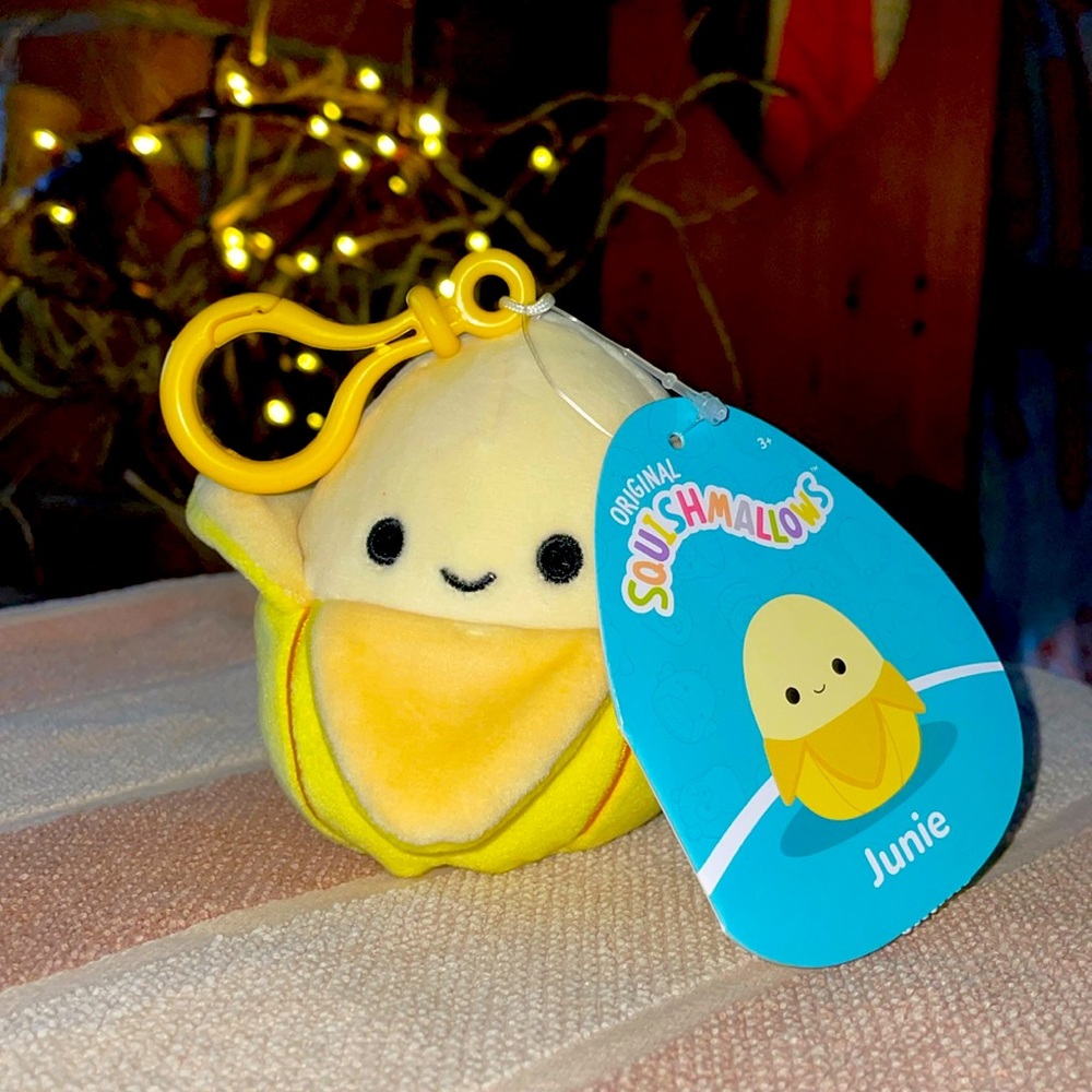 Squishmallow clip- Junie the banana! 🍌 NWT!
